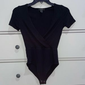 SHORT SLEEVE BLACK BODYSUIT